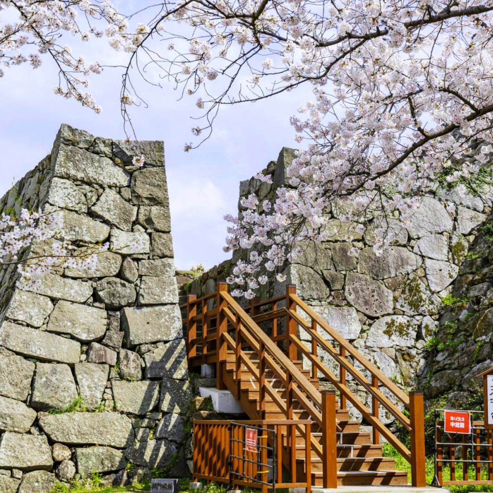 Day 2: Fukuoka Historical Discovery - Stones & Screens